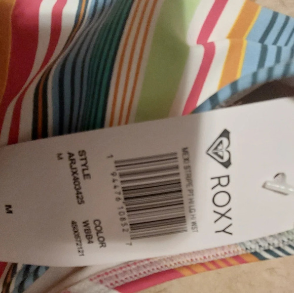 Roxy hi cut bikini bottom  size M bnwt - Picture 2 of 5
